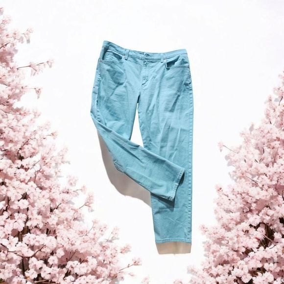 Gloria Vanderbilt denim jeans size 16, Pale Cerulean - Picture 1 of 7